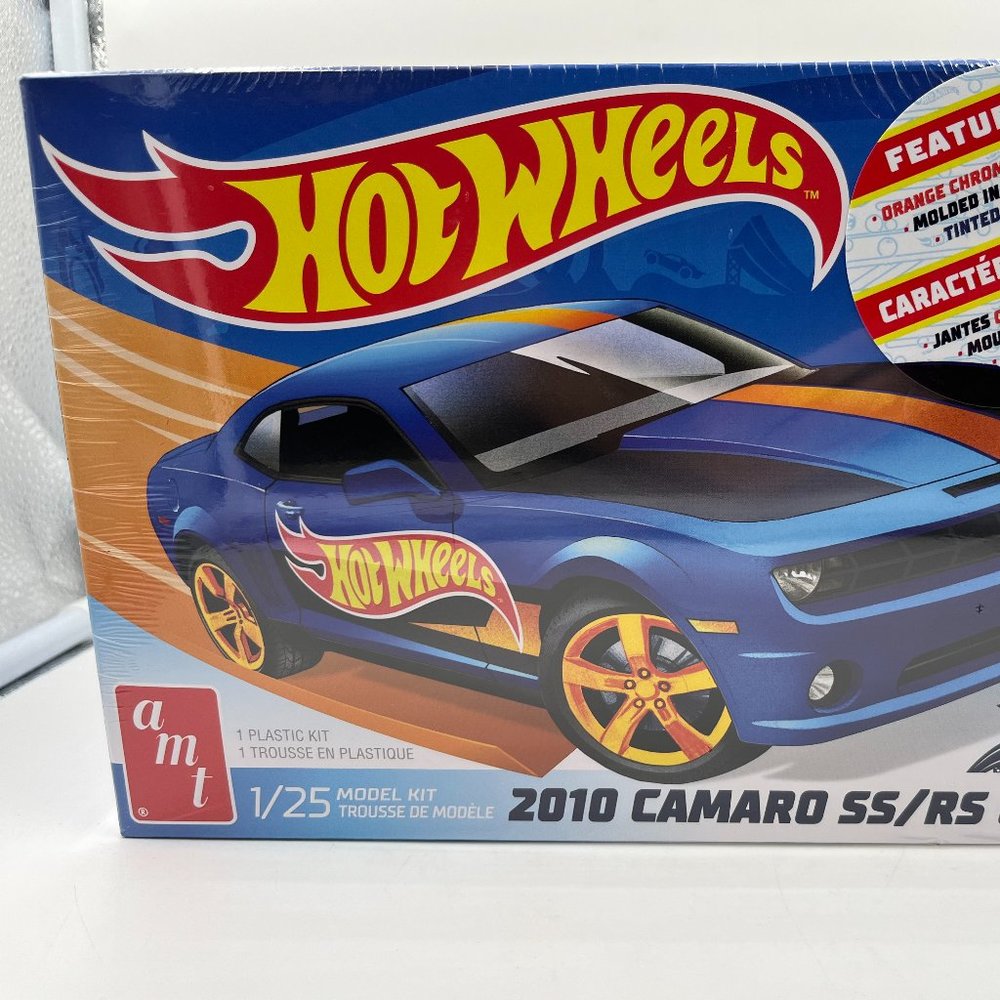 AMT Hot Wheels 2010 Chevy Camaro SS/RS Coupe 1/25 Scale Model Kit Chevrolet